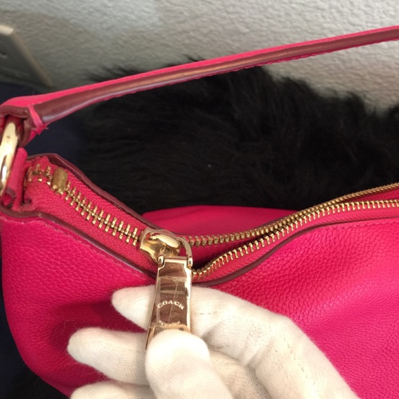 Authentic Coach purse - Picture 4 of 8